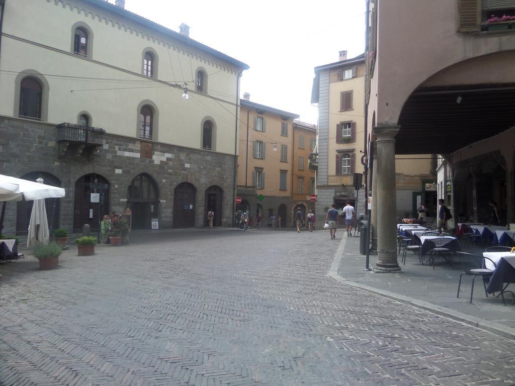 La Luna Blu In Old Town Bergamo Exterior photo