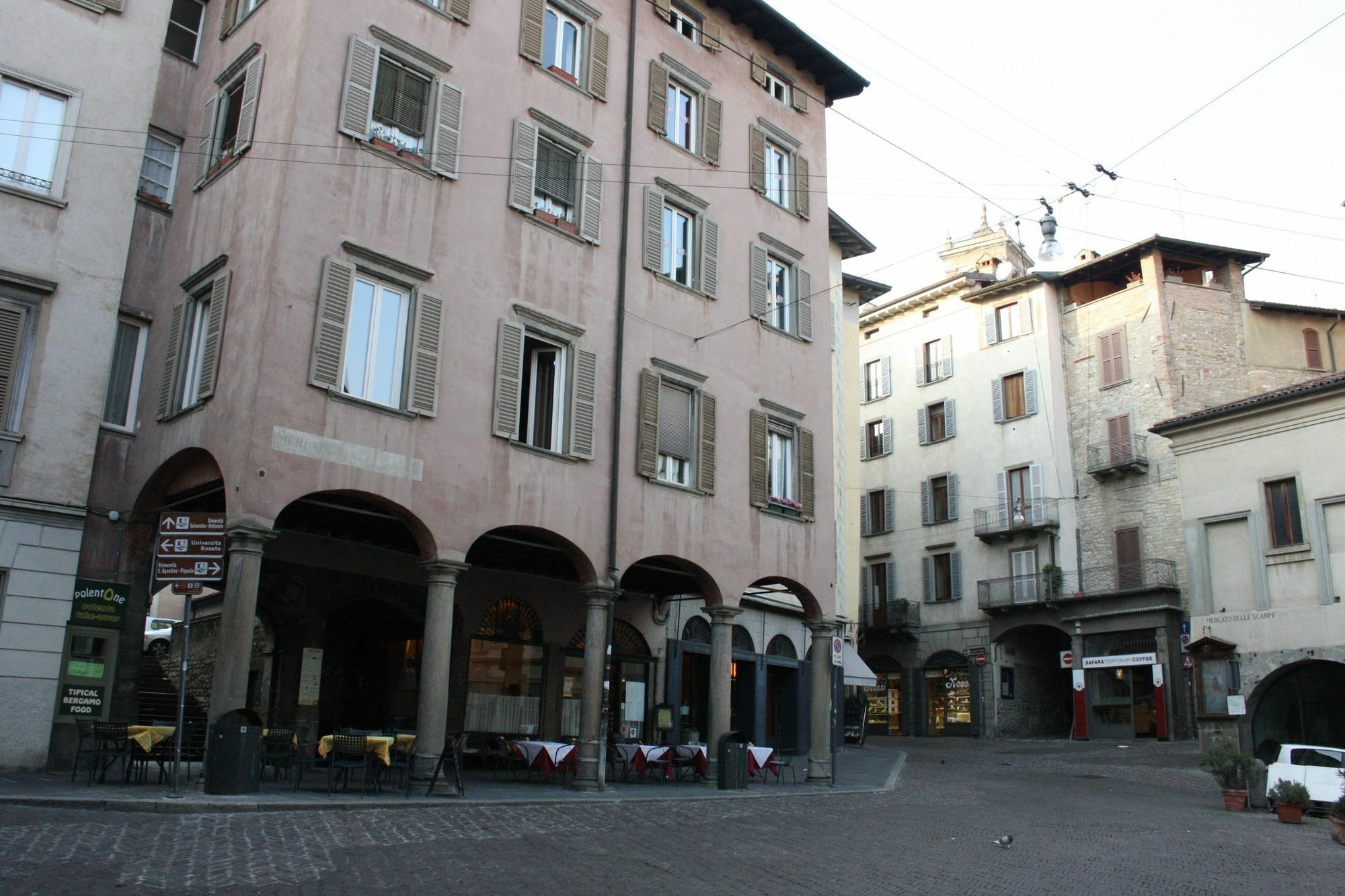 La Luna Blu In Old Town Bergamo Exterior photo